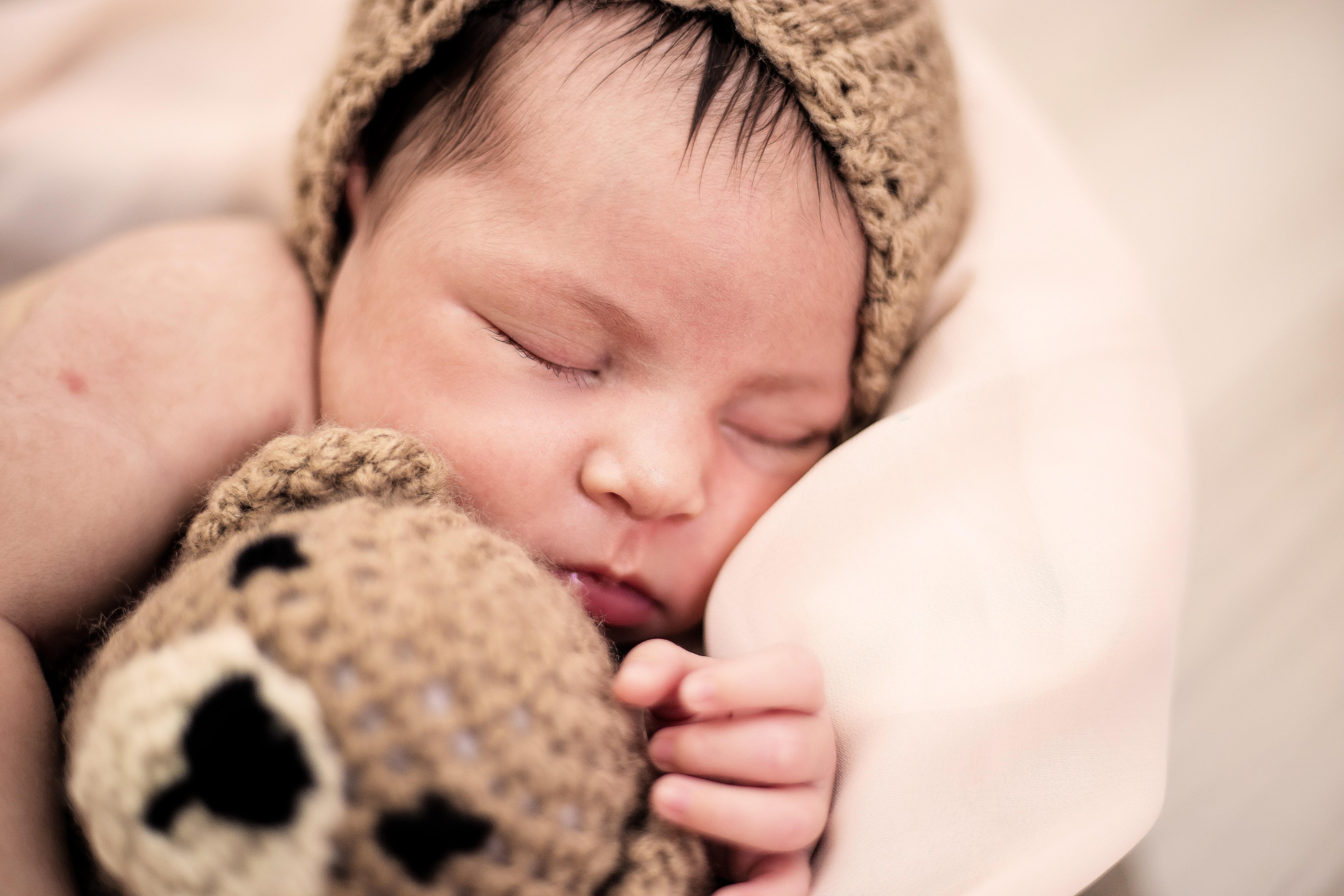 Troubles du sommeil bébé : que faire et qui consulter ?