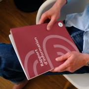 Rémunération des assistants familiaux : un rapport sénatorial invite à contrôler les départements