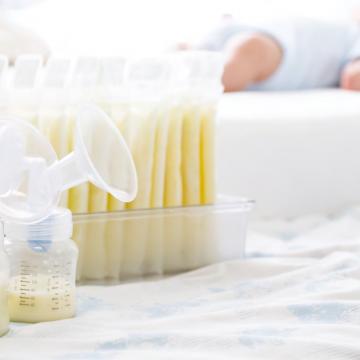 Accueillir un bébé allaité : vraie ou fausse galère ?