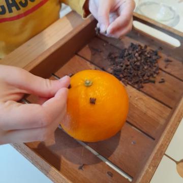 Confection d'une pomme d'ambre