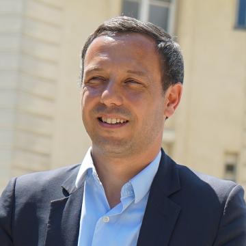 Adrien Taquet secrétaire d’État pour la protection de l’enfance